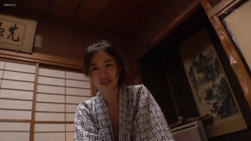 坐姿 · 脸部特写 · 和室 · 迷离 · 榻榻米 · 对视 · 熟女 · 浴衣