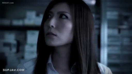 Serious · 办公室 · Stand · 白衬衫 · 面部特写 · 长发 · 侧望