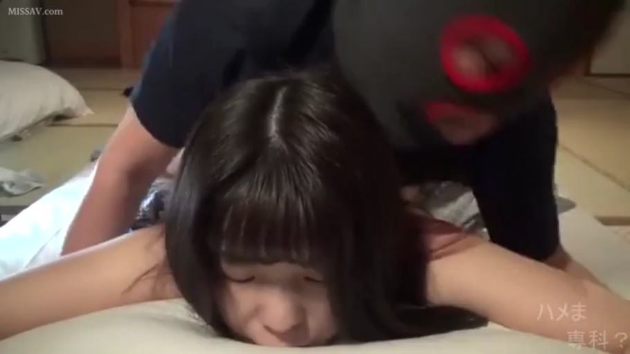 全裸 · 俯卧 · 面部特写 · 后入式性交 · 榻榻米 · 痛苦 · 蒙面 · 头套