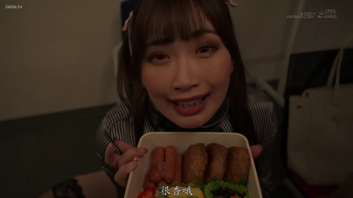 Indoor · Bend over · Close-up of the face · 条纹装 · Smile · Twin tails · 便当盒 · 递便当