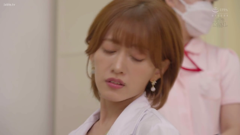 医院 · 白大褂 · 脸部特写