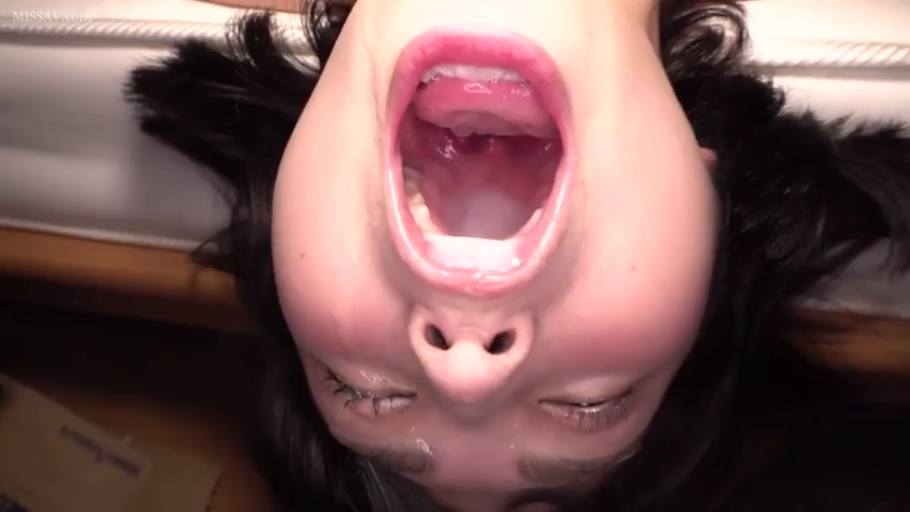 Close-up of the face · Bedroom · Hazy · 躺姿 · 口内射精