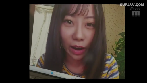 室内 · 脸部 · 电脑 · 条纹衫 · 惊讶 · 正面 · 说话 · 视频