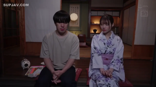 真剣 · 跪坐 · 和室 · 中景 · 静坐 · 日系 · 浴衣 · 蚊香猪