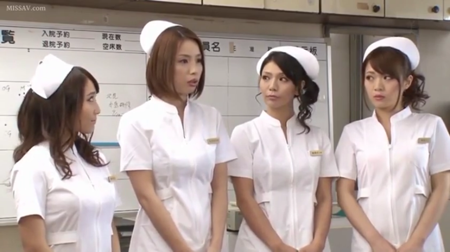 医院 · 护士服 · 专注 · 站立 · 中景 · 交流