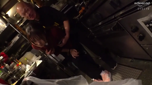 猥褻 · キッチン · 惊恐 · 职场 · 休闲服 · 厨具 · 从后抱住