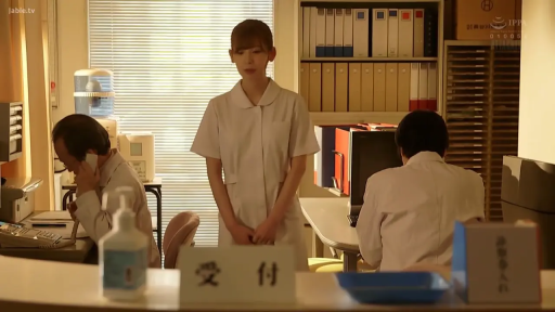 护士服 · 站姿 · 全景 · 诊所