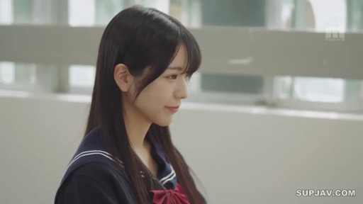 坐姿 · 平静 · 注视 · 走廊 · 水手服 · 长发 · 侧脸