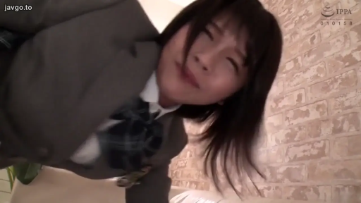 坐姿 · 卧室 · 甜蜜 · 紫色连衣裙 · 手部 · 戴戒指 · 戒指 · 剧情背景