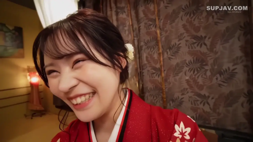 Indoor · Close-up of the face · 侧头 · 红色和服