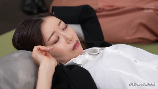 办公室 · Close your eyes · Supine · Up skirt · Foot · Foot licking · 职场装 · 懒人沙发