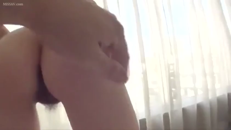 室内 · 全裸 · 臀部 · 窗帘 · 撅起 · 男性手部 · 被触摸