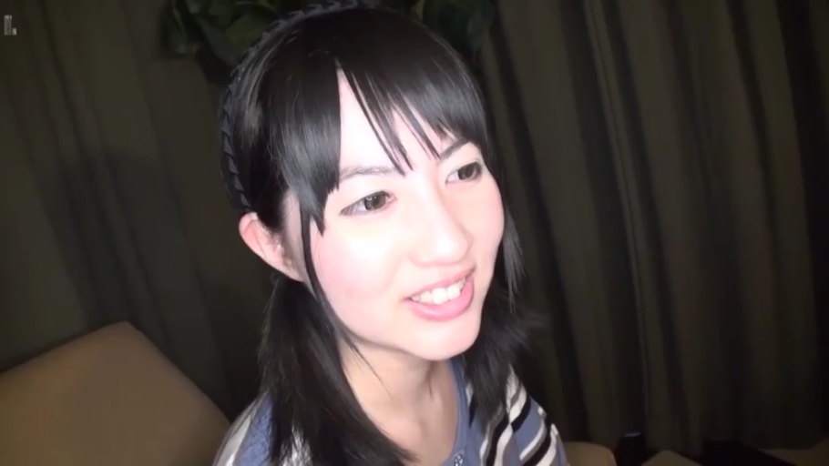 卧室 · 站姿 · 拥抱 · 半身 · 休闲装 · 情侣 · 甜蜜