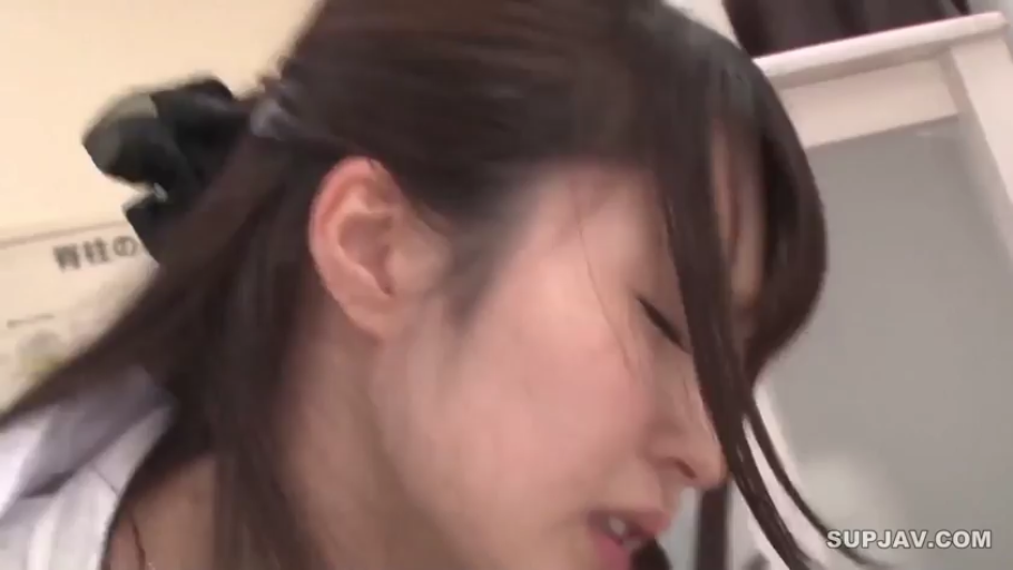 性交 · 白大褂 · 俯身 · 脸部特写 · 迷离 · 职场 · 诊室 · 挂图