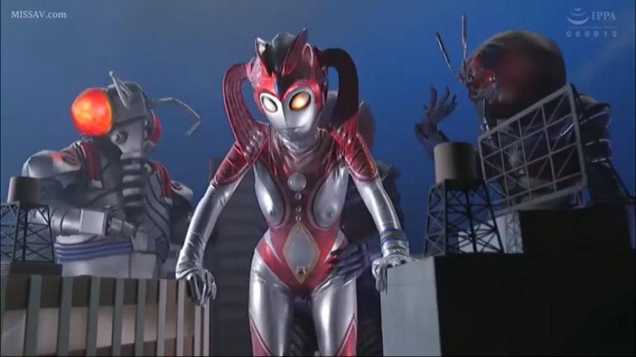 站立 · 中景 · 全身紧身衣 · 微缩城市布景