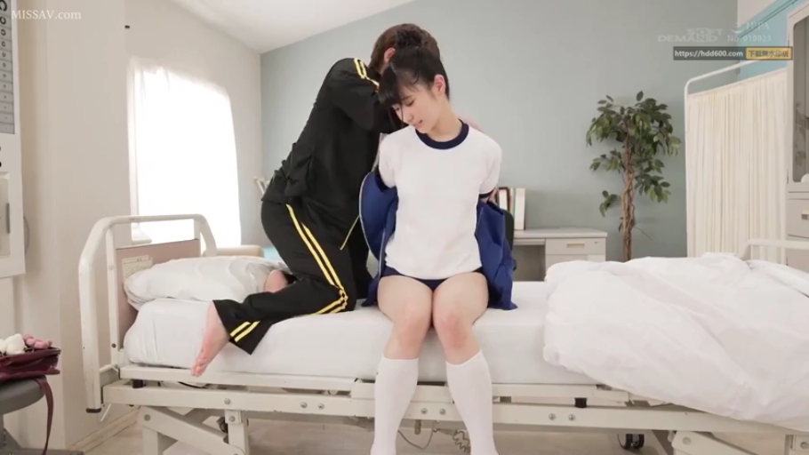 坐姿 · 全身 · 羞涩 · 剧情 · 体操服 · 医务室 · 医用床 · 协助脱衣