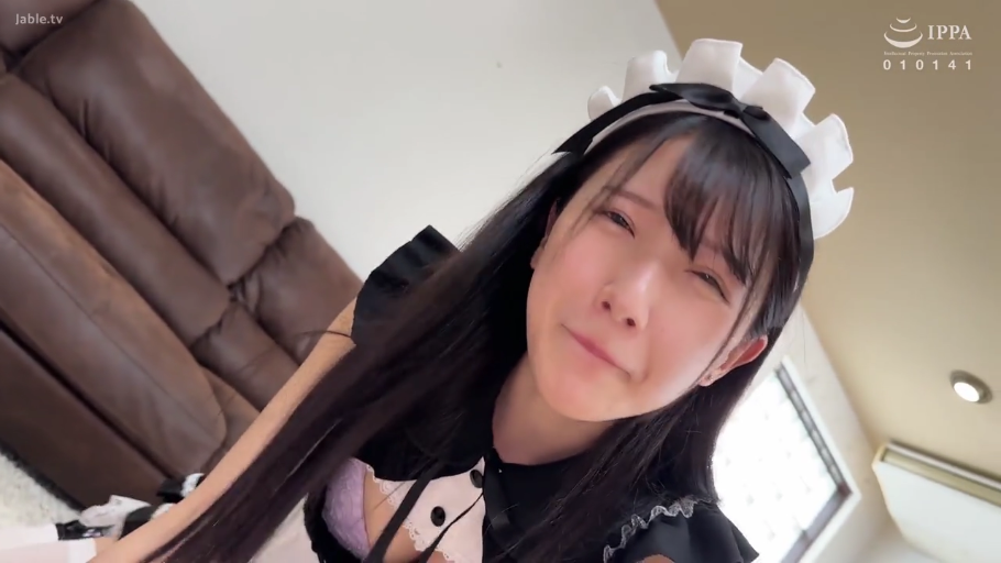 室内 · 坐姿 · 委屈 · 脸部特写 · 女仆装 · 俯拍 · 哭泣