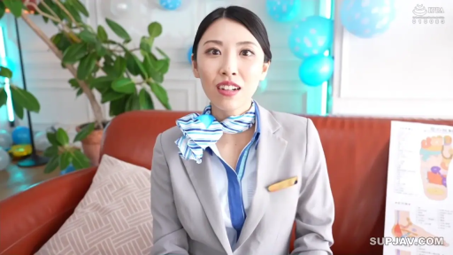 站立 · 谈话 · 冷漠 · 全景 · 办公室 · 办公桌椅 · OL制服 · 制服诱惑