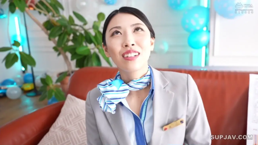 脸部 · 拥抱 · 猥亵 · 手提包 · 痴汉 · 电车 · 职场装 · 迷茫