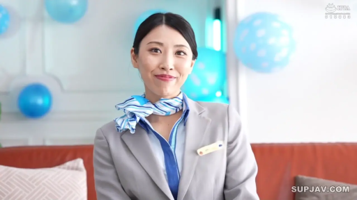 性交 · 全裸 · 卧室 · 愉悦 · 中景 · 床 · 女上位 · 无码