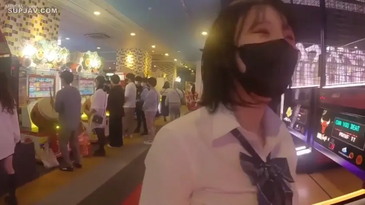 单人 · 全裸 · 和室 · 陶醉 · 自慰 · 近景 · 被褥 · M字腿