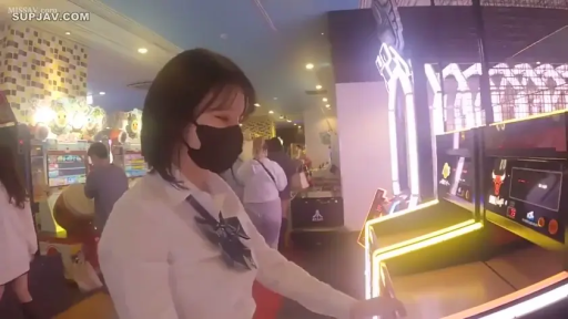性交 · 全裸 · 卧室 · 享受 · 枕头 · 阴毛 · 下体特写 · 仰卧位