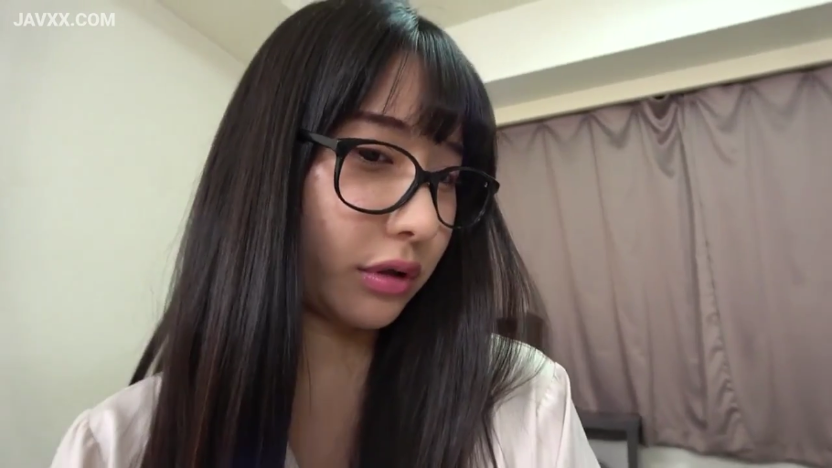 室内 · 比基尼 · 迷离 · 中景 · 跪姿 · 女同 · 舔舐 · 链条