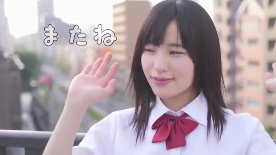 脸部 · 站立 · 户外 · 休闲服 · 惊讶 · 口罩 · 视频截图 · 录影