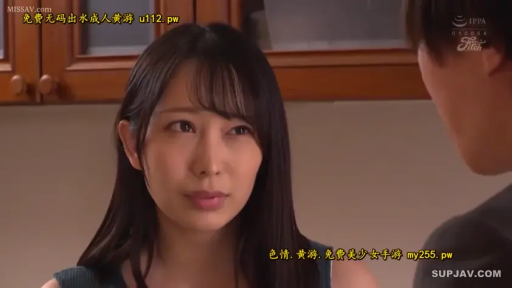 室内 · 忧郁 · 站立 · 面部特写 · 注视 · 无袖上衣 · 日本AV