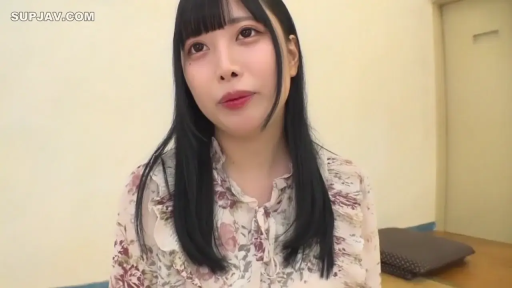 交谈 · 严肃 · 站立 · 职业装 · 门 · 玄关 · 剧情介绍