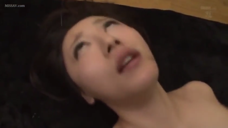 室内 · 亲吻 · 投入 · 局部马赛克 · 内衣 · 床 · 女上位