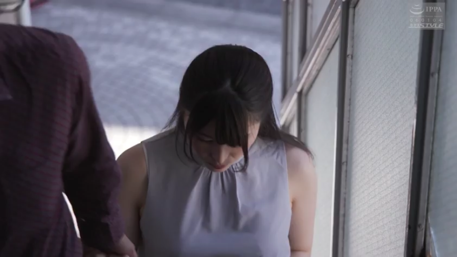性交 · 胸部 · 全裸 · 迷离 · 沙发 · 仰卧 · 成人