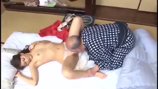 全身 · JK制服 · 站立 · 微笑 · 挑逗 · 校园题材 · 学校走廊