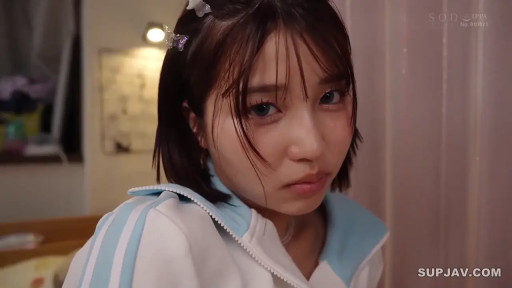 室内 · 委屈 · 第一视角 · 侧身 · 面部特写 · 运动外套 · 发夹 · 拉开衣领