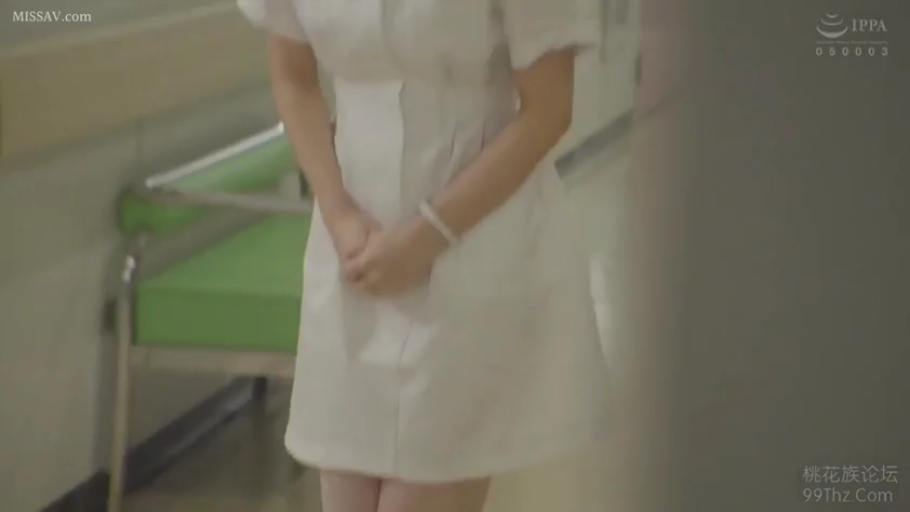 医院 · 护士服 · 站立 · 躯干 · 制服诱惑 · 长椅