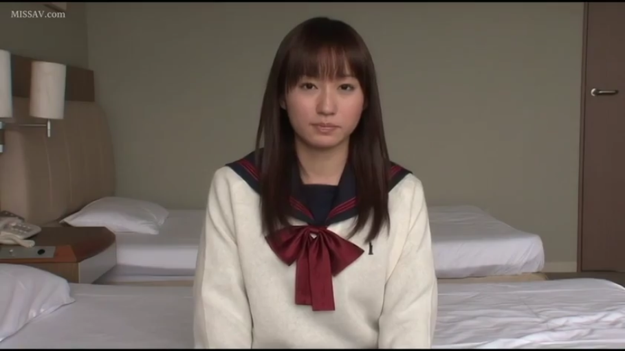 室内 · 陶醉 · 拥抱 · 职业装 · 中文字幕 · 接吻 · 侧脸特写