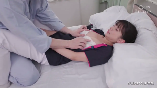 病房 · 病床 · 胸部 · 护士服 · 仰卧 · 抚摸 · 制服诱惑 · 被动