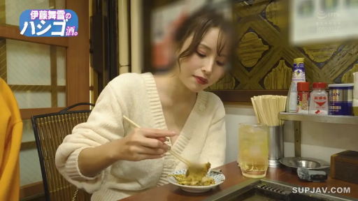 室内 · 角色扮演 · 站立 · 羞涩 · 半身 · 女仆装 · 发箍 · 等待
