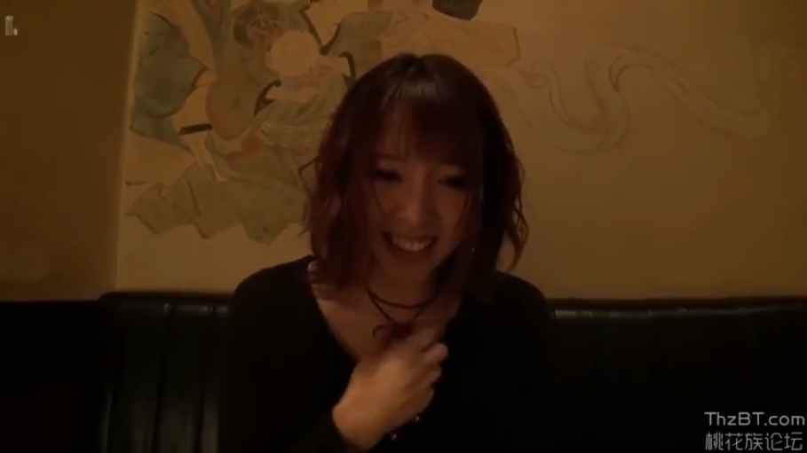 全身 · 性交 · 全裸 · 卧室 · 床 · 双人 · 模糊 · 老汉推车