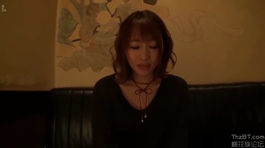 室内 · 脸部 · 全裸 · 张口 · 沙发 · 颜射 · 高潮 · 躺卧