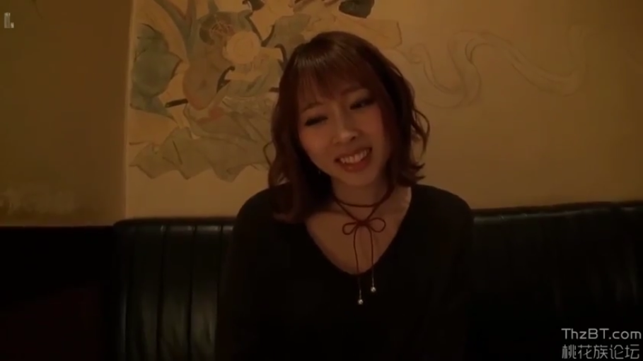 性交 · 全裸 · 卧室 · 迷离 · 台灯 · 传教士
