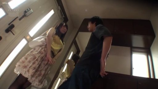 医院 · 护士服 · 角色扮演 · 站立 · 全景 · 摆拍 · 微笑 · 指示牌