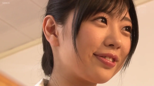 室内 · 交谈 · 白衬衫 · 面部特写 · 中文字幕 · 温柔 · 微俯