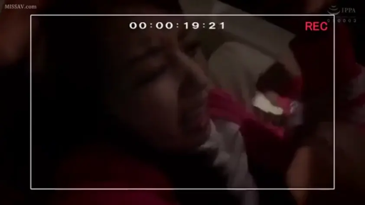 性交 · 顔部のクローズアップ · 迷離 · 薄暗な室内 · 躺卧 · 红色上衣 · 录像框