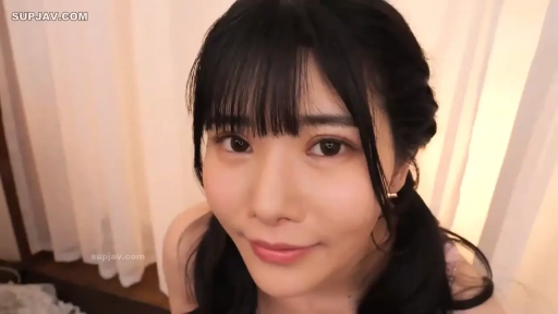 室内 · 坐姿 · 脸部 · 沙发 · 注视 · 男性器官 · 嫌弃 · 长袖连衣裙
