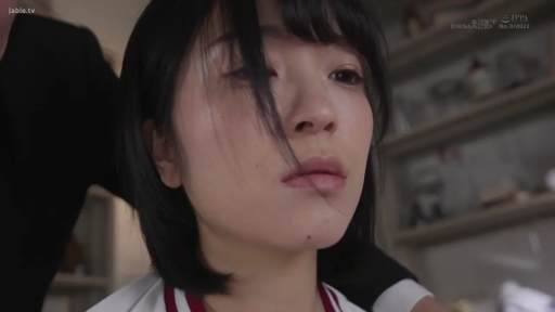 Indoor · Sitting Posture · School uniform · Face · Gaze · 特写 · 空洞