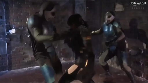 室内 · 远景 · 模糊 · 紧身衣 · 面具 · 特摄 · 打斗 · 格斗姿势