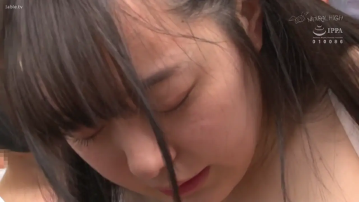 室內 · 臉部特寫 · 特寫 · 裸露 · 俯视 · 闭眼陶醉