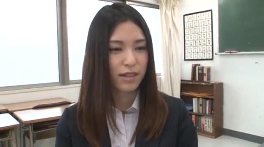室内 · 性行为 · 闭眼 · 卧姿 · 乳房特写 · 蓝色比基尼 · 亲吻乳房