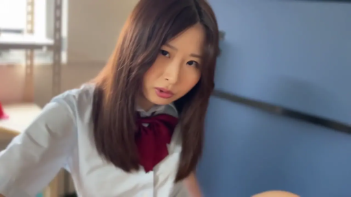 Indoor · Bend over · Student uniform · Stare · 上半身 · 长发 · 娇嗔